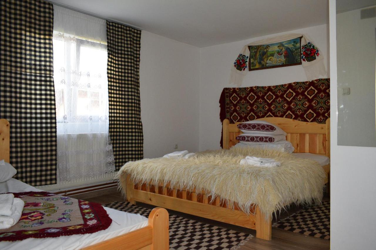 Casa Vladicu Hotel Breb Bagian luar foto