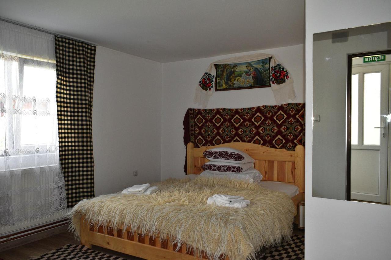 Casa Vladicu Hotel Breb Bagian luar foto