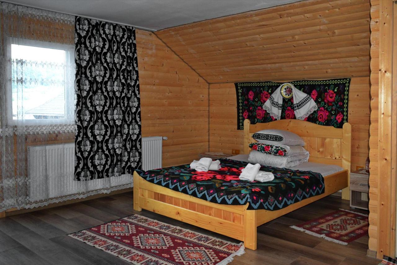 Casa Vladicu Hotel Breb Bagian luar foto